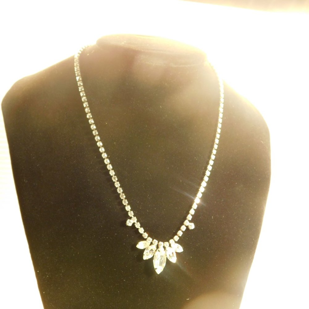 JEWELRY - Picture 6 of 8